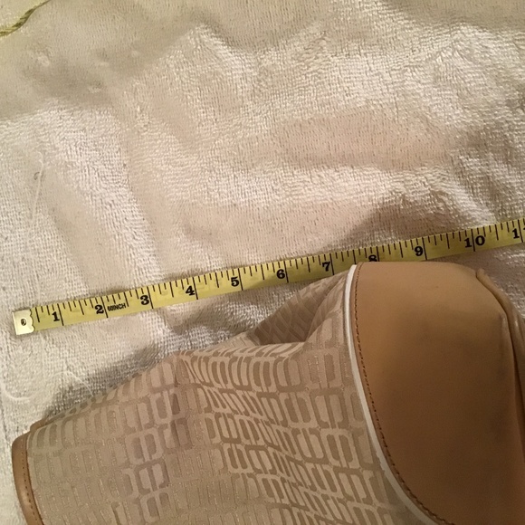 Esprit Beige and Tan Women's Bag - Picture 5 of 14